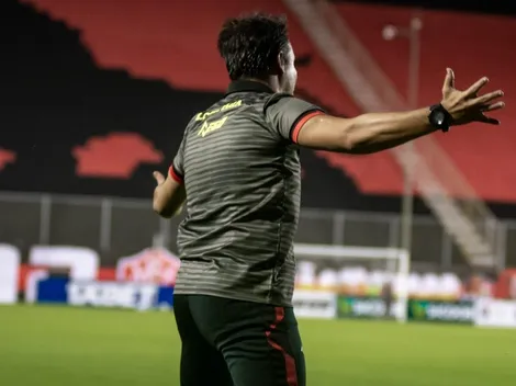 Treinador do Vitória vai a público e abre o jogo sobre recuperação de Dinei: "Processo natural"