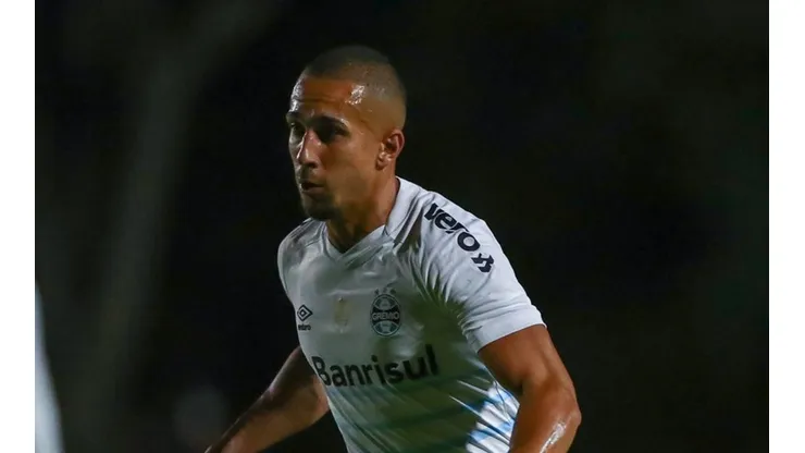 Foto: Lucas Uebel/GRÊMIO FBPA - Lateral Nicolas chamou muito a atenção de Mancini e é boa opção para 2022. Será titular?