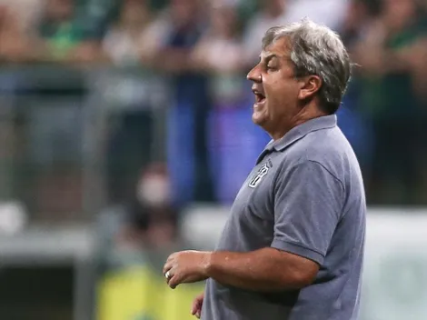 Atacante defende Gilson Kleina de críticas e garante: "Muito importante para a gente"