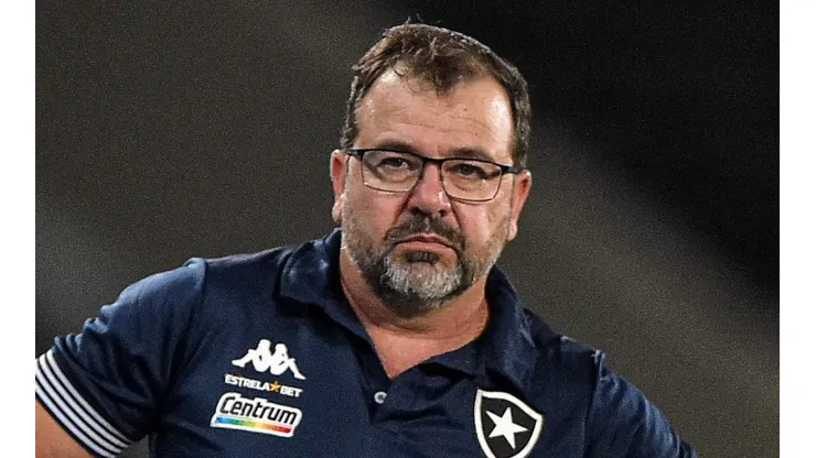 O comentarista acredita que o técnico precisa criar um modelo de jogo que beneficie o Matheus - Foto: Thiago Ribeiro/AGIF