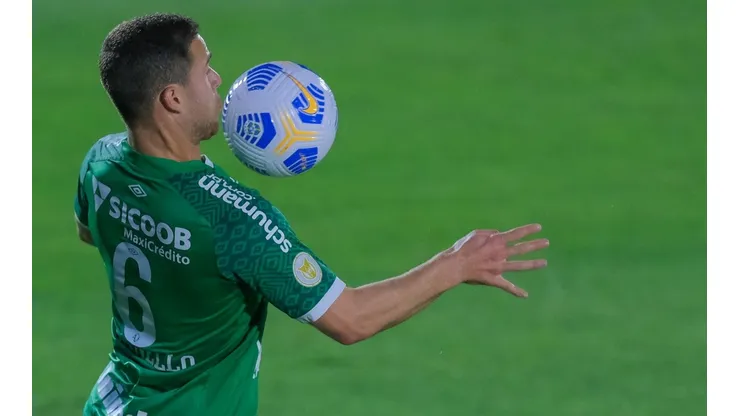 Foto: Marcello Zambrana/AGIF - Busanello deixa a Chapecoense rumo ao Dnipro, da Ucrânia
