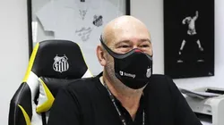 Foto: Pedro Ernesto Guerra Azevedo/Santos FC - Rueda acerta saída de defensor do Santos