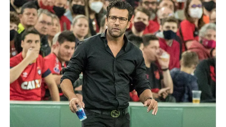 Foto: Robson Mafra/AGIF - Valentim: estreia do time principal do Athletico em 2022 já está marcada