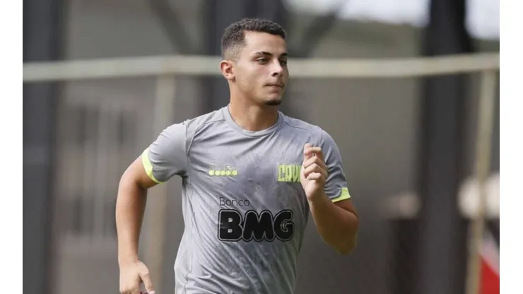 Foto: Rafael Ribeiro/CRVG - Vinda de Bruno Gomes permite ao Inter se "livrar" de encostado: o zagueiro Zé Gabriel