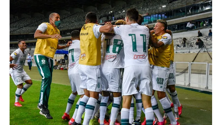 Último duelo entre América e Cruzeiro no Mineirão contou com triunfo do Coelho e gol nos minutos finais