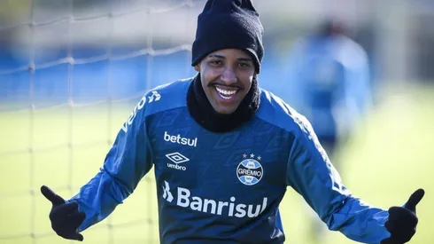 Foto: Lucas Uebel/Grêmio FBPA - Ascensão de Guedes pode acelerar saída de Diogo Barbosa do Grêmio em 2022
