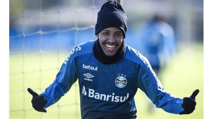 Foto: Lucas Uebel/Grêmio FBPA - Ascensão de Guedes pode acelerar saída de Diogo Barbosa do Grêmio em 2022