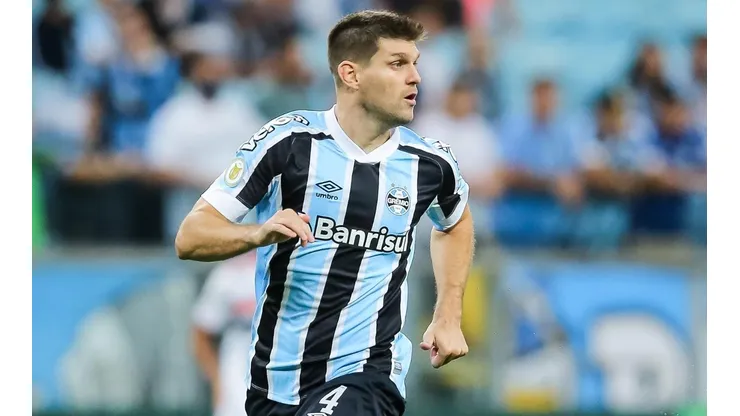 Foto: Pedro H. Tesch/AGIF - Kannemann: afastado para se recuperar de lesão no quadril