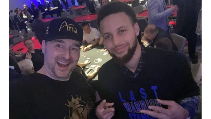 Phil Hellmuth e Stephen Curry são craques nas respectivas modalidades (Foto: PokerNews)