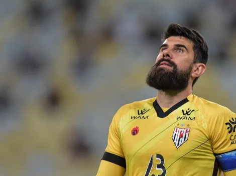 Atlético-GO começa temporada com novo goleiro