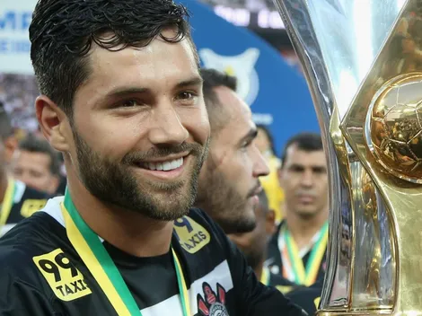 Felipe é dedurado por jornal após interesse do Corinthians