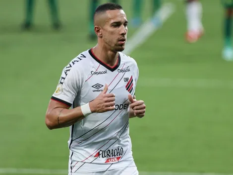 Saída de Nicolas faz Athletico monitorar 2 nomes para as laterais