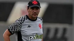 Foto: Thiago Ribeiro/AGIF - Zé Ricardo vem recebendo vários reforços.