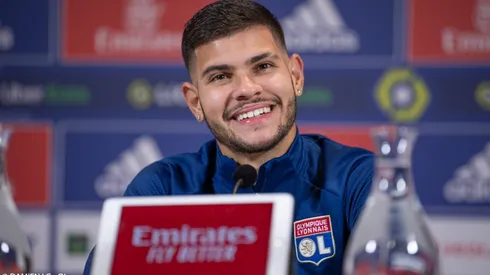 Bruno Guimarães em coletiva do Lyon (Foto: Damien LG/OL)