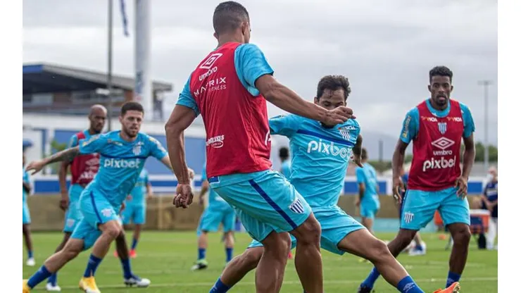 Foto: Flickr Avaí - Jogadores durante o treino desta terça