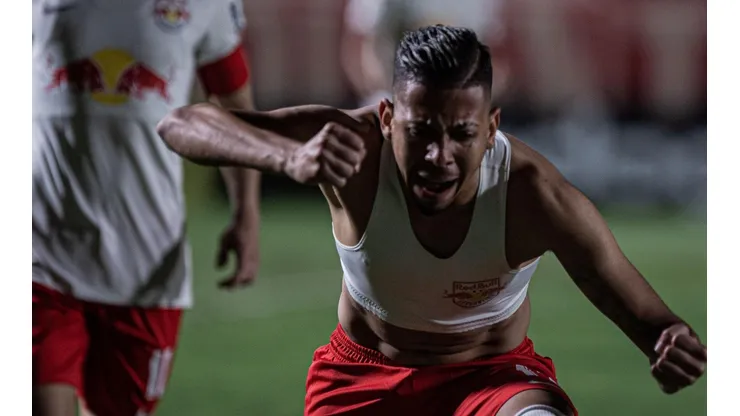 Foto: Heber Gomes/AGIF - Weverton: novo reforço do Vasco disputou a temporada 2021 pelo Red Bull Bragantino