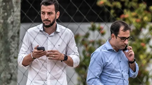 Foto: Ivan Storti/Santos FC/Divulgação - Edu Dracena e Guilherme Lipi: dupla trabalha para renovar com jovem promessa