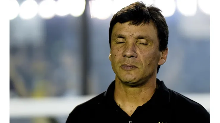 Foto: Thiago Ribeiro/AGIF - Com aval de Zé Ricardo, Vasco tenta a contratação de zagueiro