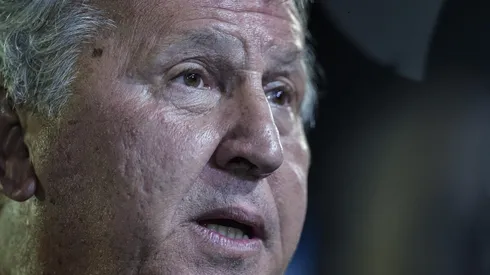 Foto: Thiago Ribeiro/AGIF - Zico destaca o diferencial de Jorge Jesus para outros treinadores que passaram pelo Flamengo recentemente