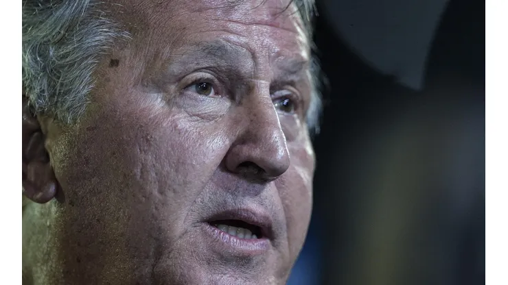 Foto: Thiago Ribeiro/AGIF - Zico destaca o diferencial de Jorge Jesus para outros treinadores que passaram pelo Flamengo recentemente