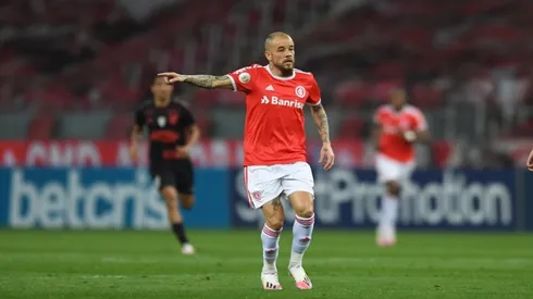Ricardo Duarte/Inter - D' Alessandro, meia do Internacional