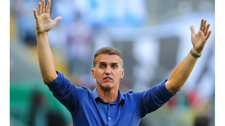 Foto: Pedro H. Tesch/AGIF - Mancini: segue no aguardo de reforços no Grêmio para 2022