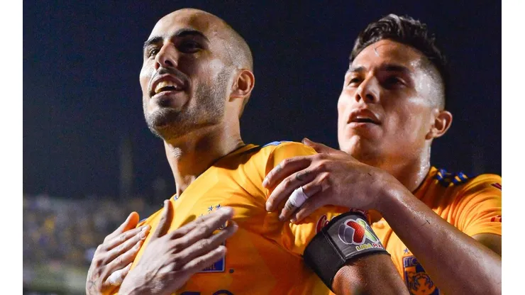 Foto: Azael Rodriguez/Getty Images - Salcedo (à dir.) foi um dos algozes do Palmeiras na semifinal do Mundial de 2021 diante do Tigres