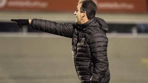 Foto: Robson Mafra/AGIF - Léo Condé, treinador do Novorizontino