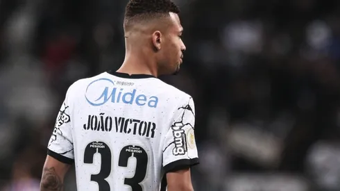 Foto: (Ettore Chiereguini/AGIF) - Destaque do Corinthians, João Victor está sendo especulado no Benfica