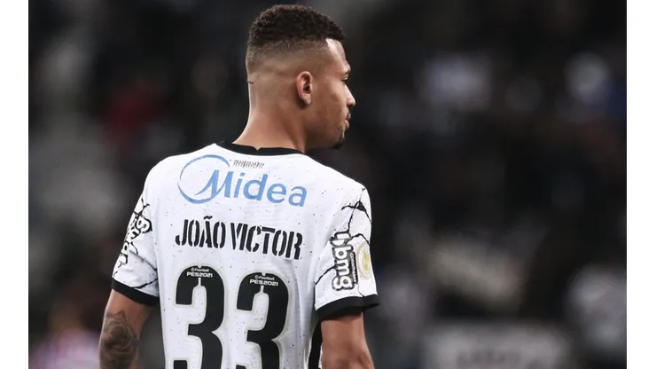 Foto: (Ettore Chiereguini/AGIF) - Destaque do Corinthians, João Victor está sendo especulado no Benfica