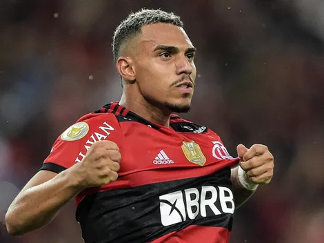 Matheuzinho se rende ao talento de ex-treinador do Flamengo