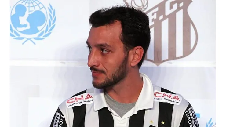 Foto: Pedro Ernesto Guerra Azevedo / Divulgação SantosFC - Dracena é o homem forte do futebol santista