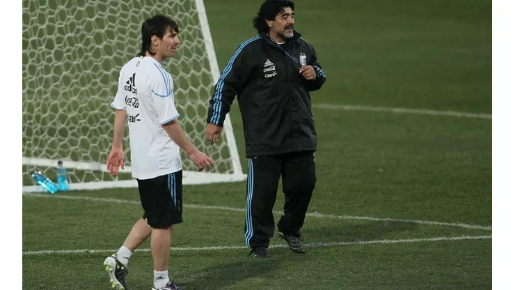 Messi e Maradona estiveram juntos na Copa do Mundo de 2010