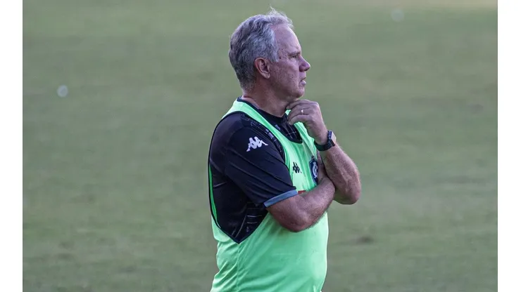 Foto: (Celio Junior/AGIF) - Remo deve contratar um 'velho conhecido' de Paulo Bonamigo