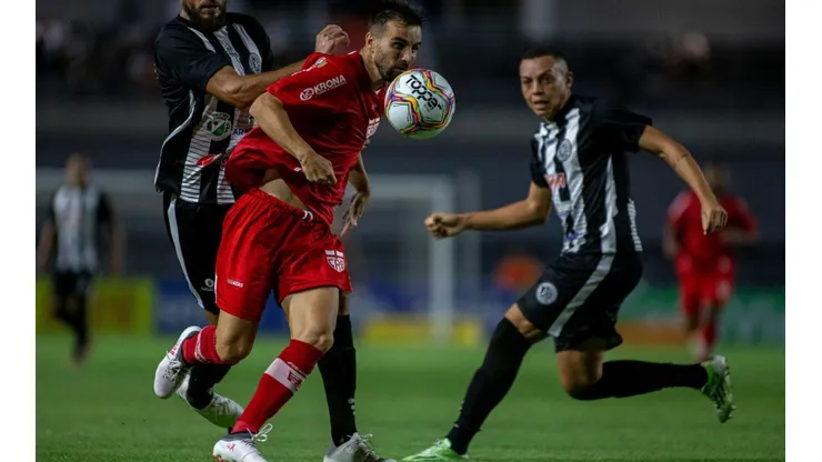 Foto: Alisson Frazao/AGIF - Rafael Longuine entrou no radar para voltar ao CRB