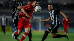 Foto: Alisson Frazao/AGIF - CRB repatriou o meia Rafael Longuine para aa temporada 2022