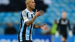 Foto: Pedro H. Tesch/AGIF | Nação 'esquece' de Rafinha e aprova xodó do Grêmio na Gávea