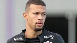 Foto: Rodrigo Coca/Ag. Corinthians - João Victor é um doas ativos mais assediados do Corinthians, que já sonda Kanu, do Botafogo