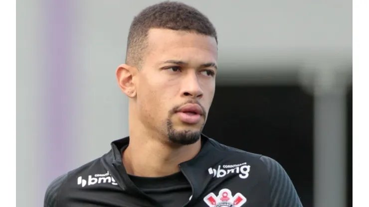 Foto: Rodrigo Coca/Ag. Corinthians - João Victor é um doas ativos mais assediados do Corinthians, que já sonda Kanu, do Botafogo