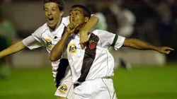 Foto: Allsport UK/ALLSPORT - Cano aprendeu a fazer gols vendo vídeos de Romário. Corinthians pode contratar argentino em 2022