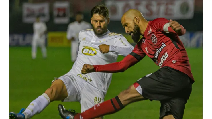 Foto: Volmer Perez/AGIF - Heverton foi titular do Brasil-RS nas últimas quatro temporadas