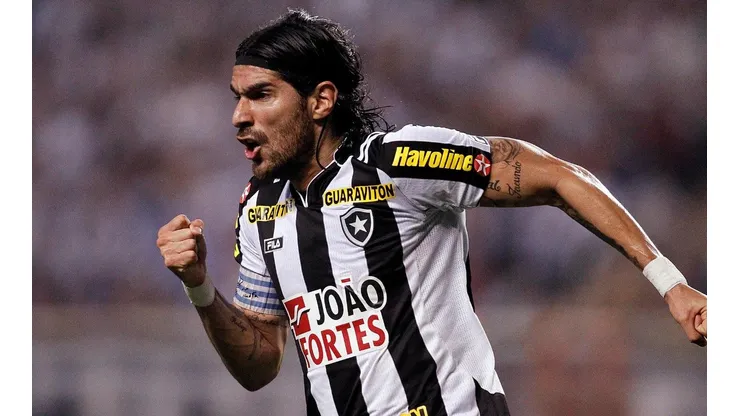 Foto: Fernando Soutello/AGIF | Loco Abreu marcou a história do Botafogo
