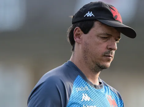 Atacante elogia Diniz e revela desejo de voltar ao Vasco um dia: "Tenho vontade sim de voltar"