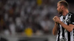 Carli diz que Botafogo foi para vencer a partida contra o Goiás (Foto: Thiago Ribeiro/AGIF)