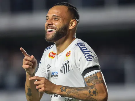 Santos atropela Ituano e volta à liderança da Série B