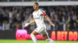 Diego Pituca comemorando o primeiro gol do Santos contra o Ituano