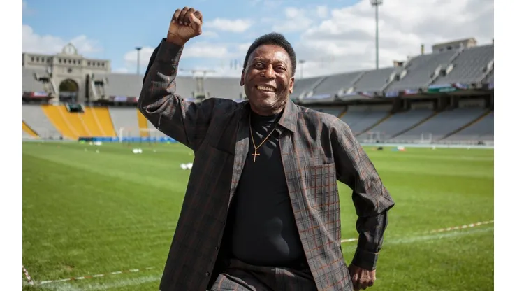 Pelé está se recuperando bem da cirurgia no intestino (Foto: Getty Images)