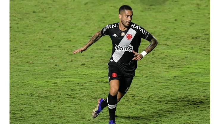 Rômulo diz que o Vasco, atualmente, não é candidato ao acesso (Foto: Thiago Ribeiro/AGIF)