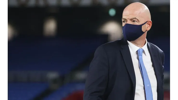 Gianni Infantino, presidente da FIFA, pede que jogadores da Premier League que foram convocados para às Eliminatórias sejam liberados. (Foto: Getty Images)