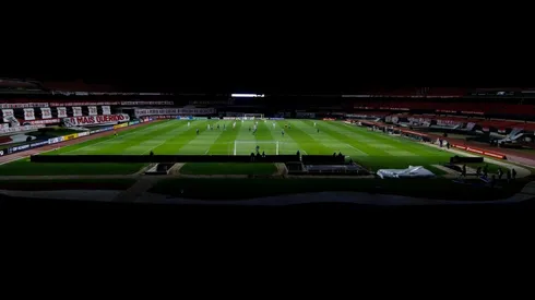 Torcida do São Paulo enche o Morumbi de faixas, mosaicos e bandeiras para o jogo da Libertadores contra o Palmeiras; veja imagens. (Foto: Getty Images)